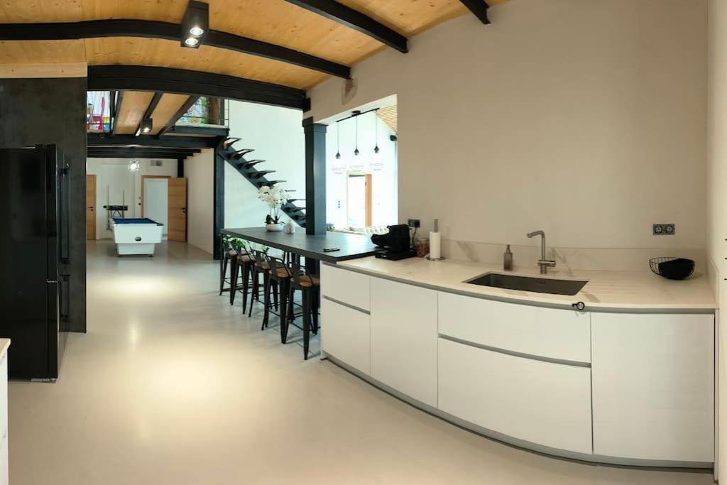 Industrial Luxury Nimes & Arles Villa Beaucaire  Eksteriør billede